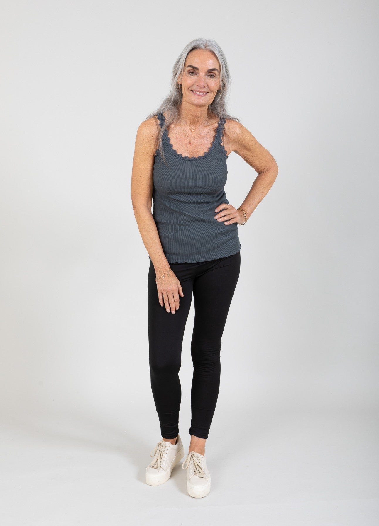 CC Heart CC HEART SEIDEN-TRÄGERTOP MIT SPITZE Top - Short sleeve Dark Stone Grey - 149