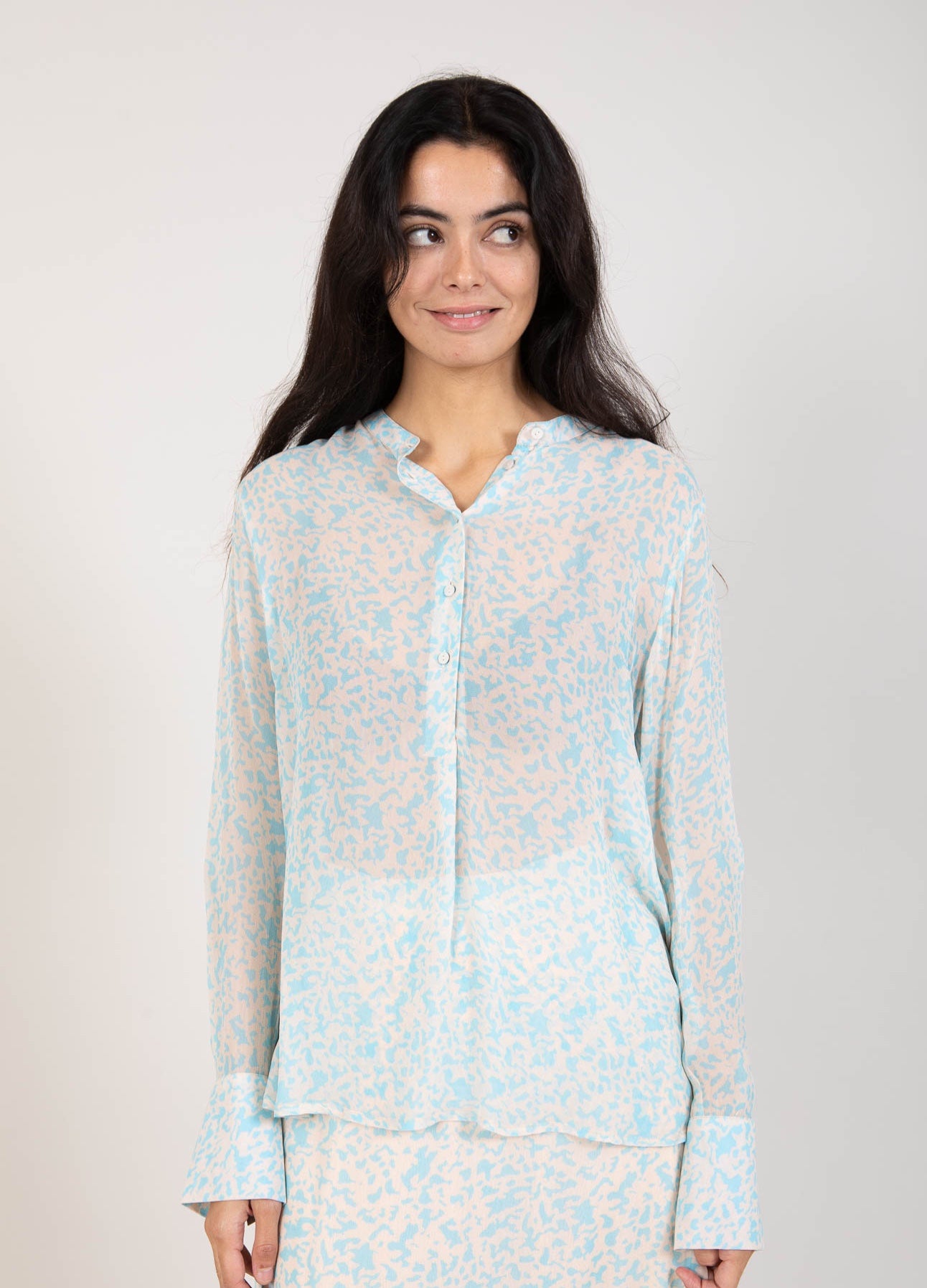 Coster Copenhagen HEMD MIT LEO-SPLASH-PRINT Shirt/Blouse Leo splash print - 908