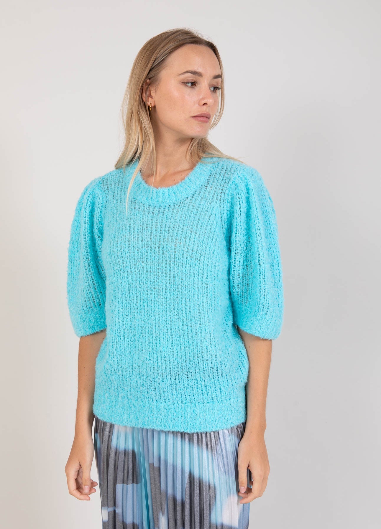 Coster Copenhagen MIT PUFFÄRMELN AUS BOUCLE STRICKEN Knitwear Aqua blue - 585