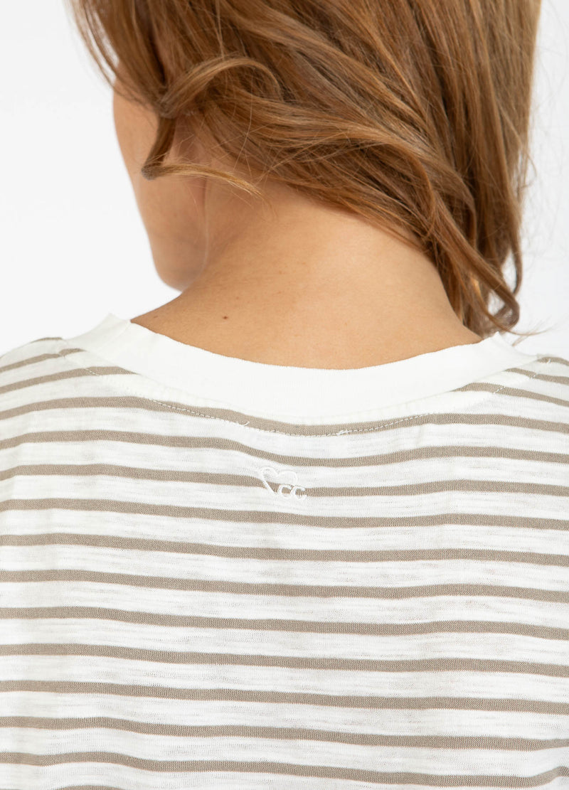CC Heart CC HEART SILLA GESTREIFTES T-SHIRT MIT KURZEN ÄRMELN T-Shirt Off white/sand olive - 207