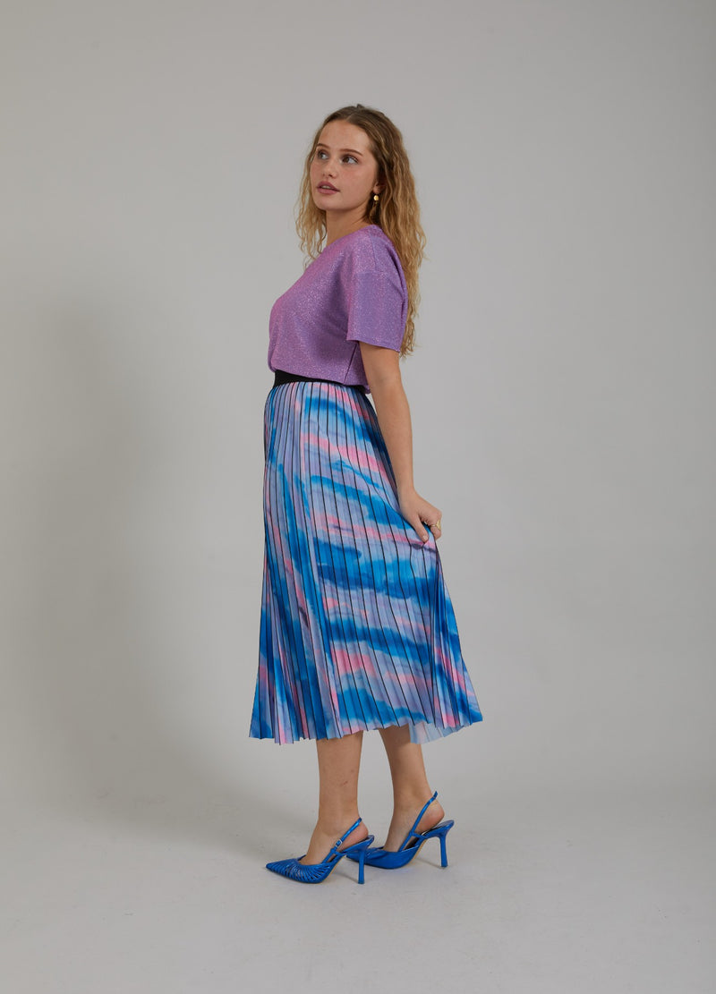 Coster Copenhagen FALTENROCK MIT VERBLASSTEM STREIFENDRUCK Skirt Faded stripe print blue - 509