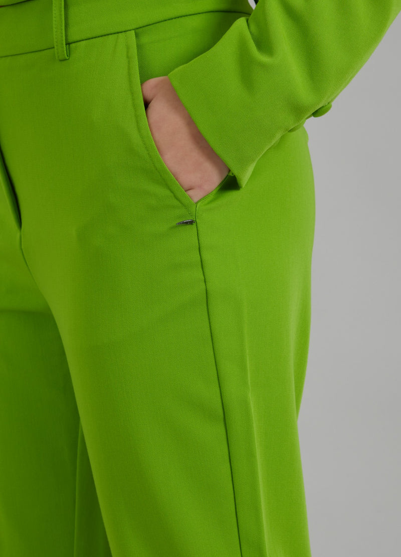 Coster Copenhagen HOSE MIT NORMALEM BEIN - STELLA FIT Pants Flashy green - 459