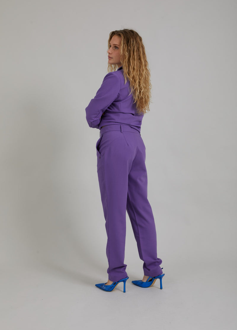 Coster Copenhagen HOSE MIT NORMALEM BEIN - STELLA FIT Pants Warm purple - 846