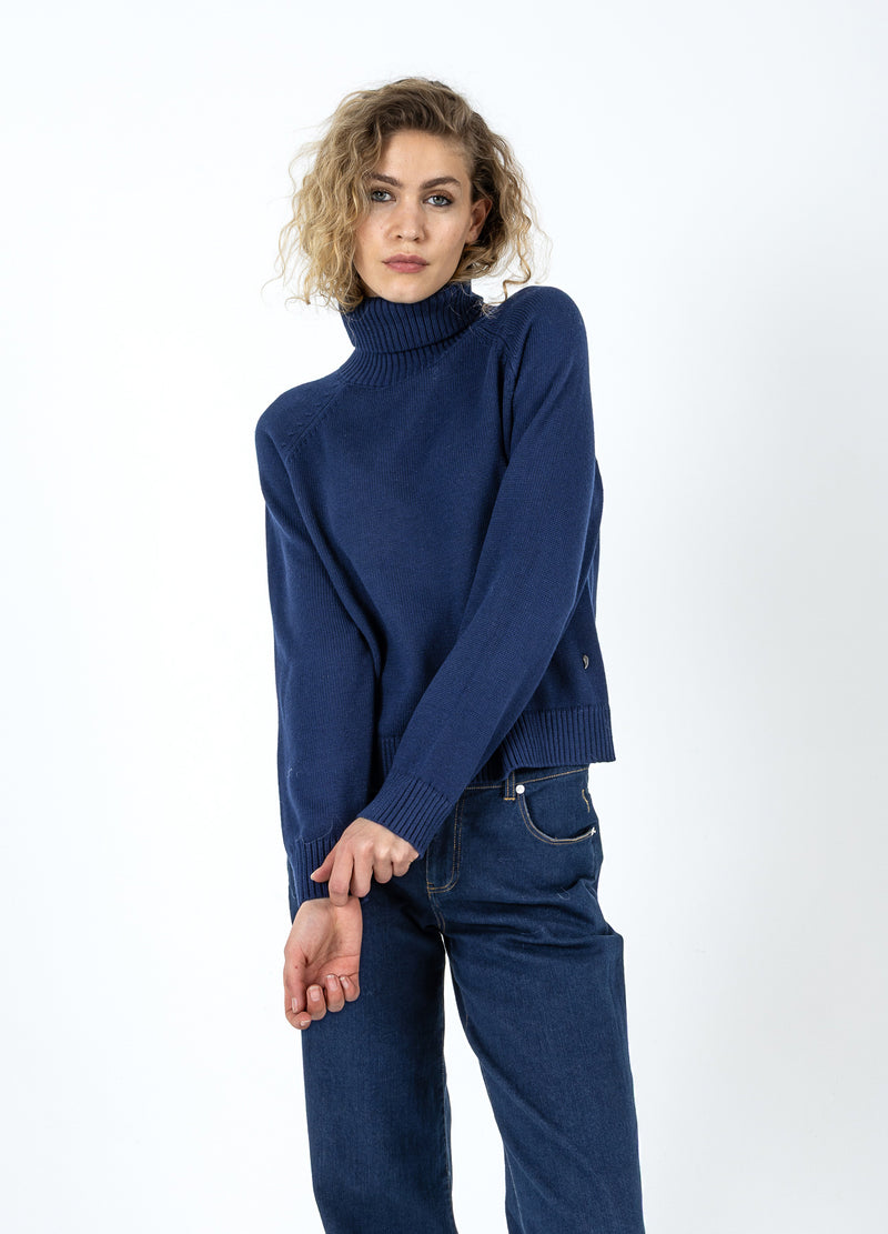 Coster Copenhagen STRICKEN MIT HOHEM KRAGEN AUS BAUMWOLLE Knitwear Eclipse blue - 555
