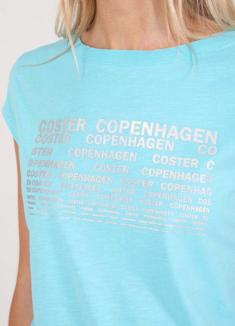 Coster Copenhagen T-SHIRT MIT COSTER-PRINT – KAPPENÄRMEL T-Shirt Aqua blue - 585