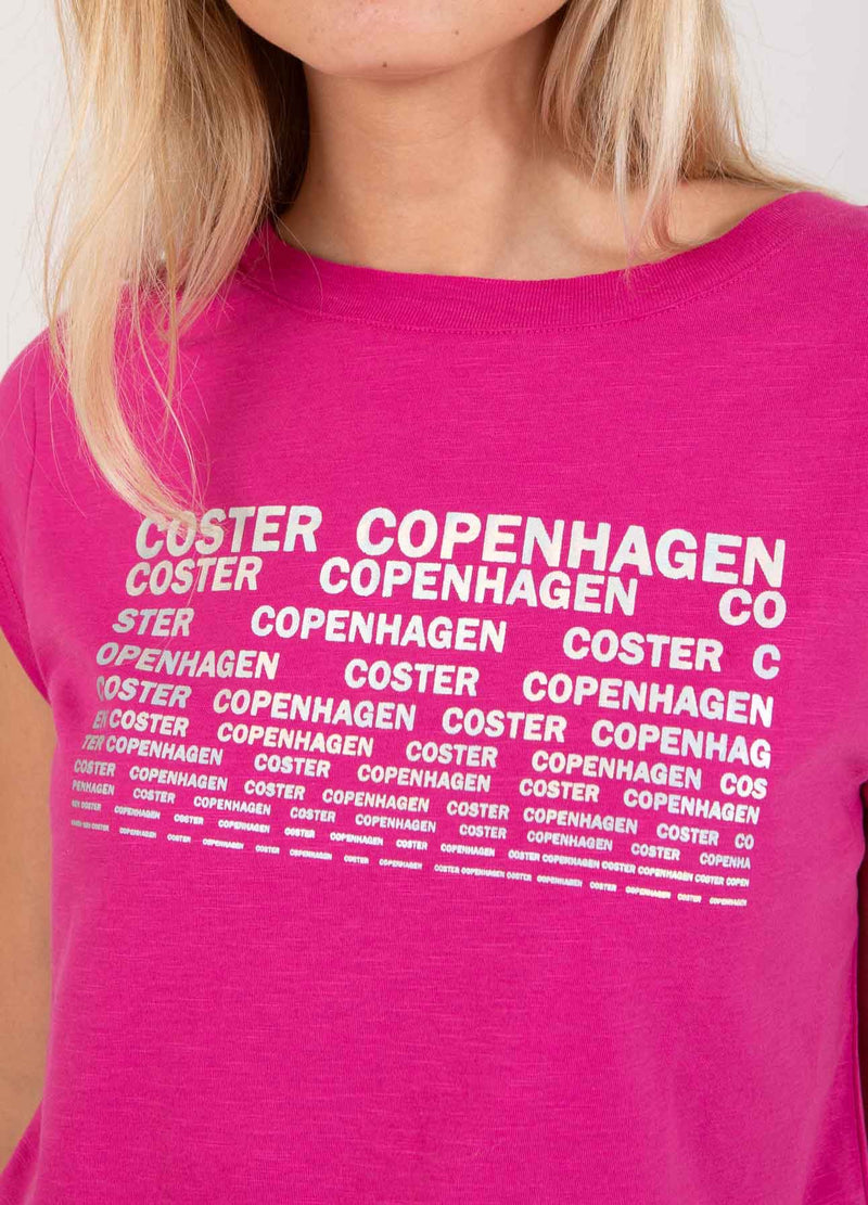 Coster Copenhagen T-SHIRT MIT COSTER-PRINT – KAPPENÄRMEL T-Shirt Berry - 693