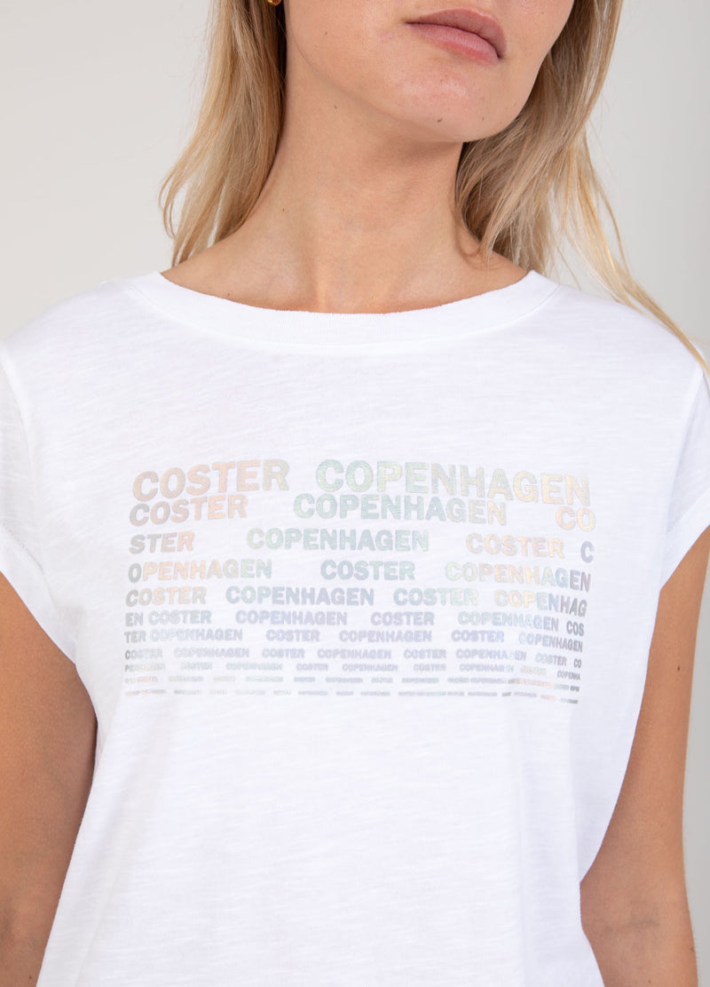 Coster Copenhagen T-SHIRT MIT COSTER-PRINT – KAPPENÄRMEL T-Shirt White - 200
