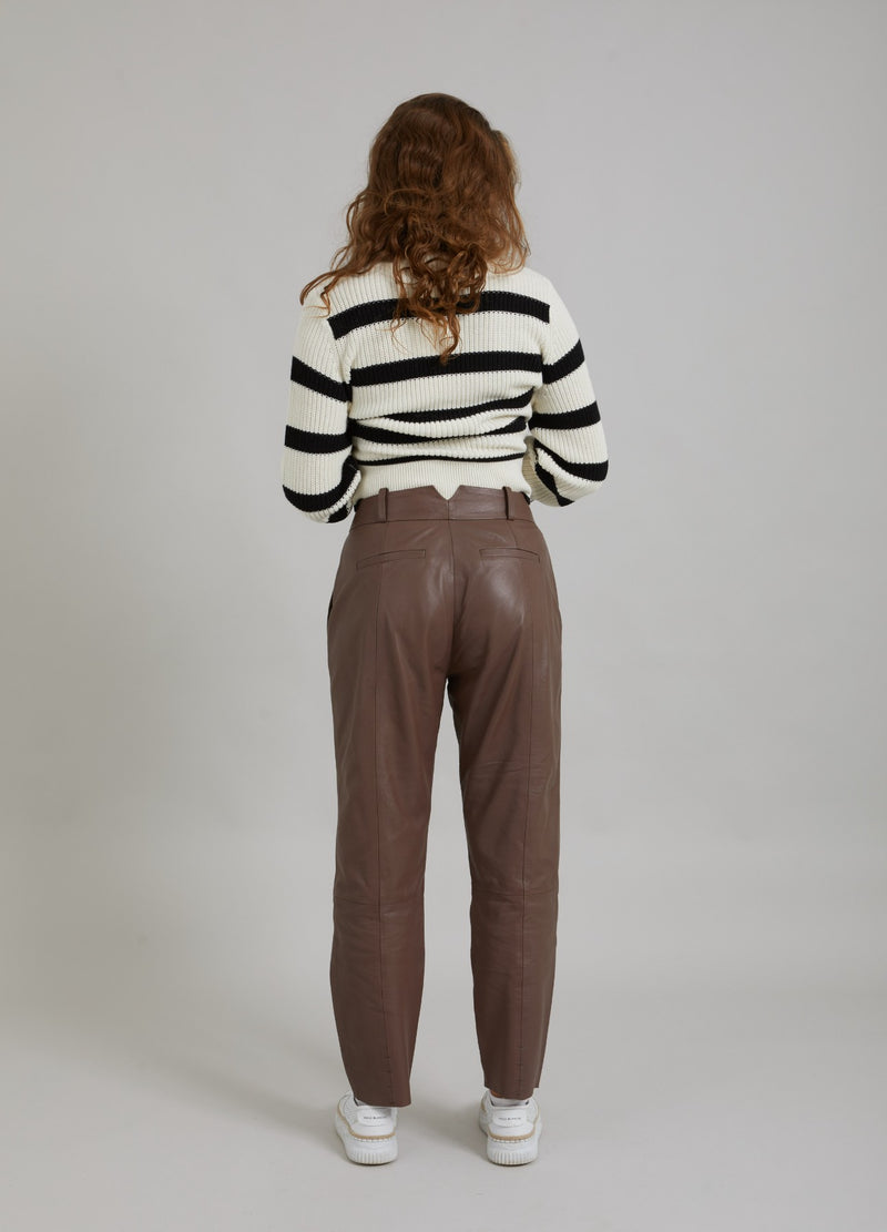 Coster Copenhagen LEDERHOSE - LUCIA FIT Pants Spring brown - 387